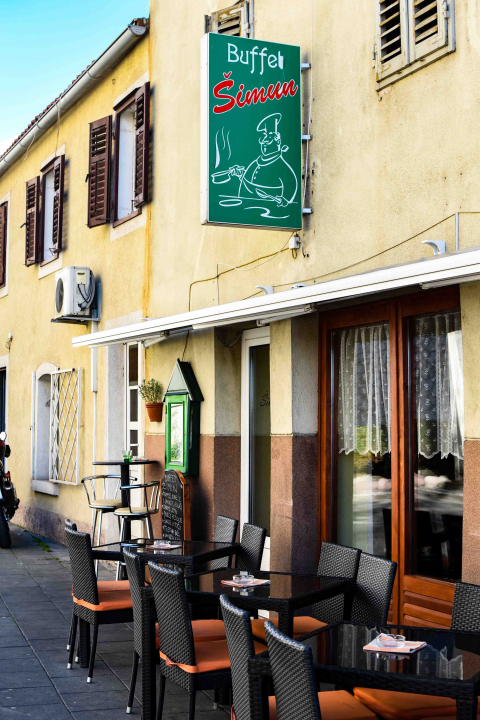 Zagrijte dušu i tijelo ukusnim delicijama iz buffeta Šimun! 