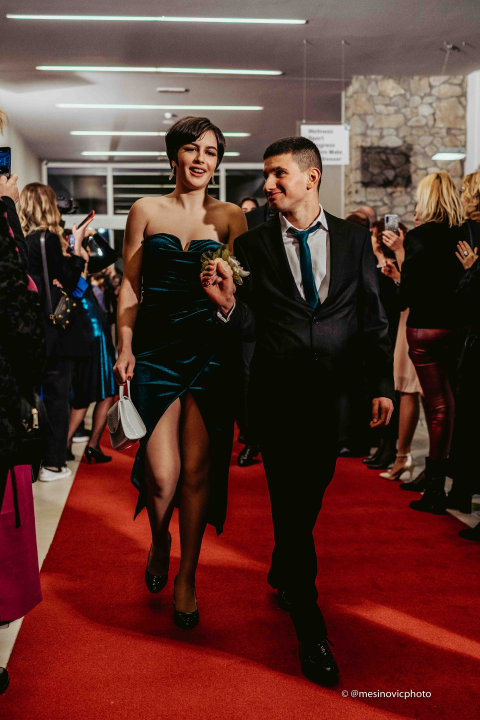 Učenici Ekonomske škole zablistali na maturalnom plesu u Vodicama (2)