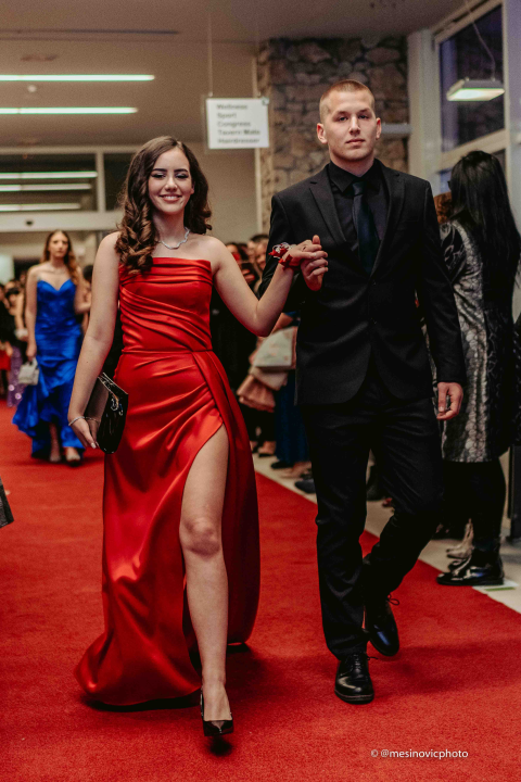 Zavirite na blještavi maturalni ples Turističko-ugostiteljske škole Šibenik (1)