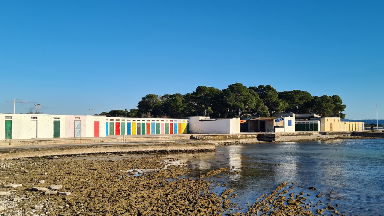 Prizor koji ne viđamo svaki dan: Velika oseka na Jadriji