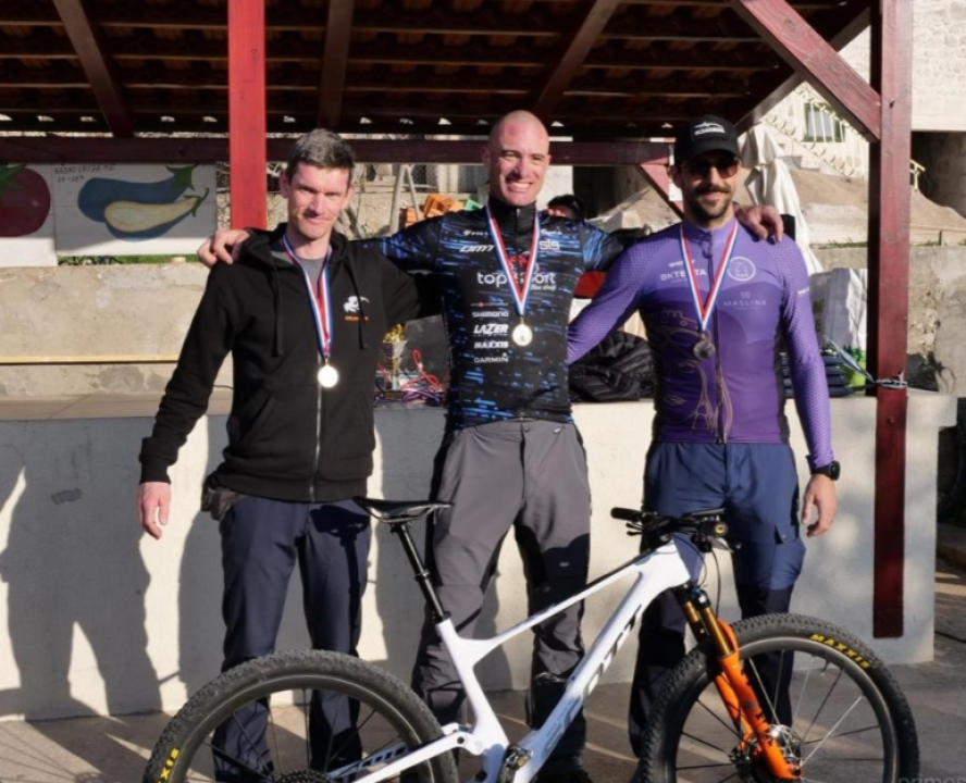 Održana prva biciklistička utrka Zimske lige Dalmacije na otoku Prviću