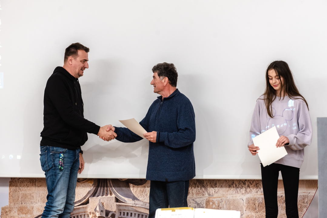 Učenica OŠ Petra Krešimira IV. Helena Vidović osvojila prvo mjesto na Županijskom natjecanju u stop-animaciji    