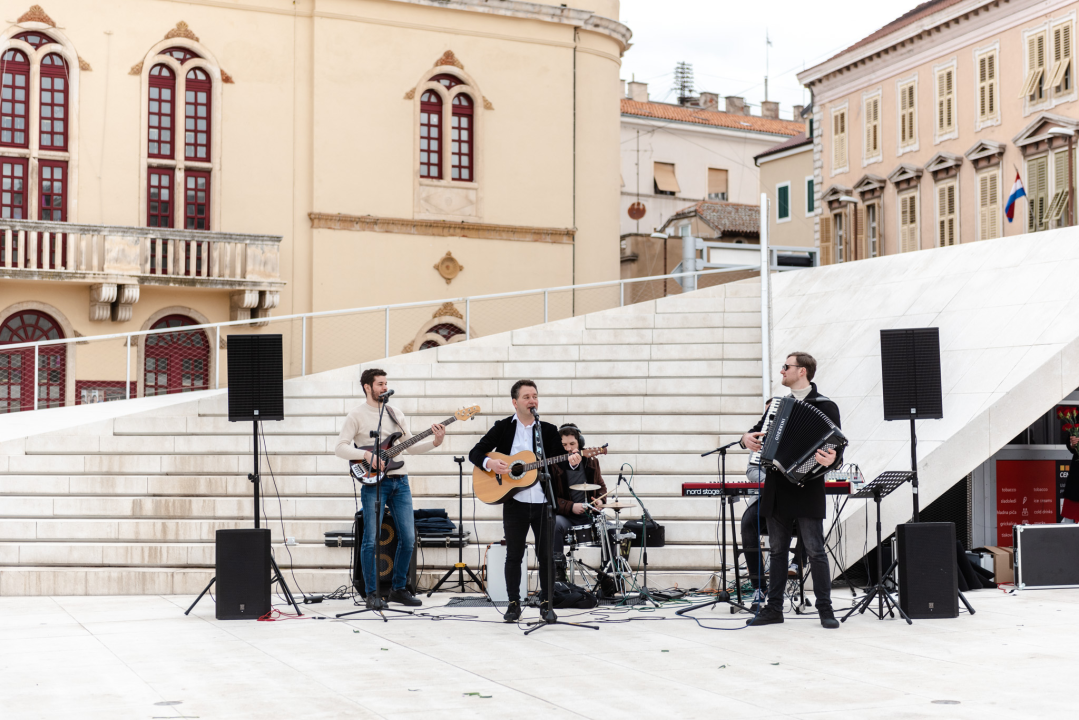 U povodu Međunarodnog dana žena na Poljani prava zabava za Šibenčanke 
