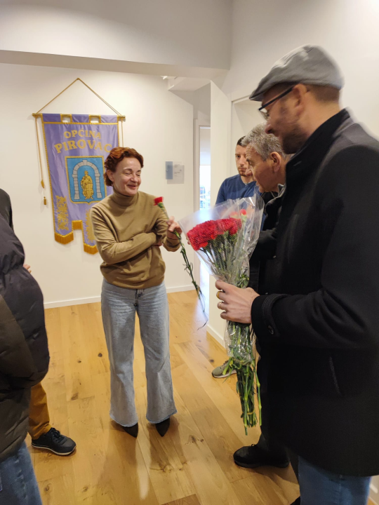 Članovi SDP-a Šibensko-kninske županije danas su tradicionalno dijelili karanfile širom županije 