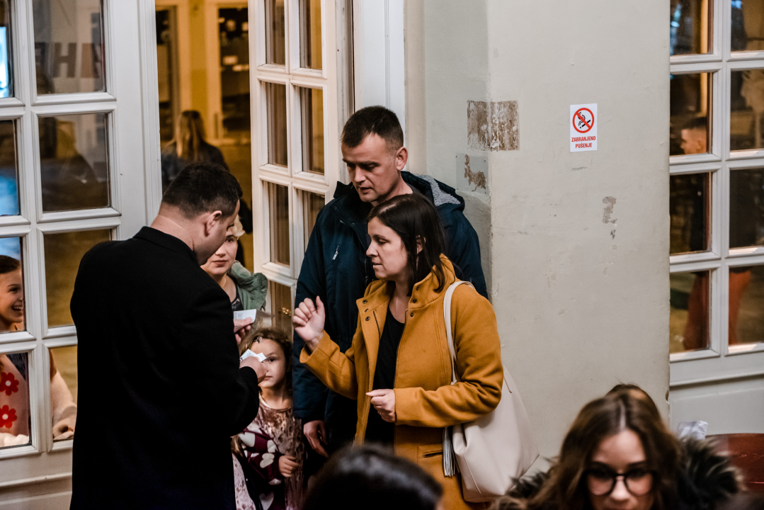 Pogledajte tko je sve bio na premijeri 'Medengaja' u HNK Šibenik