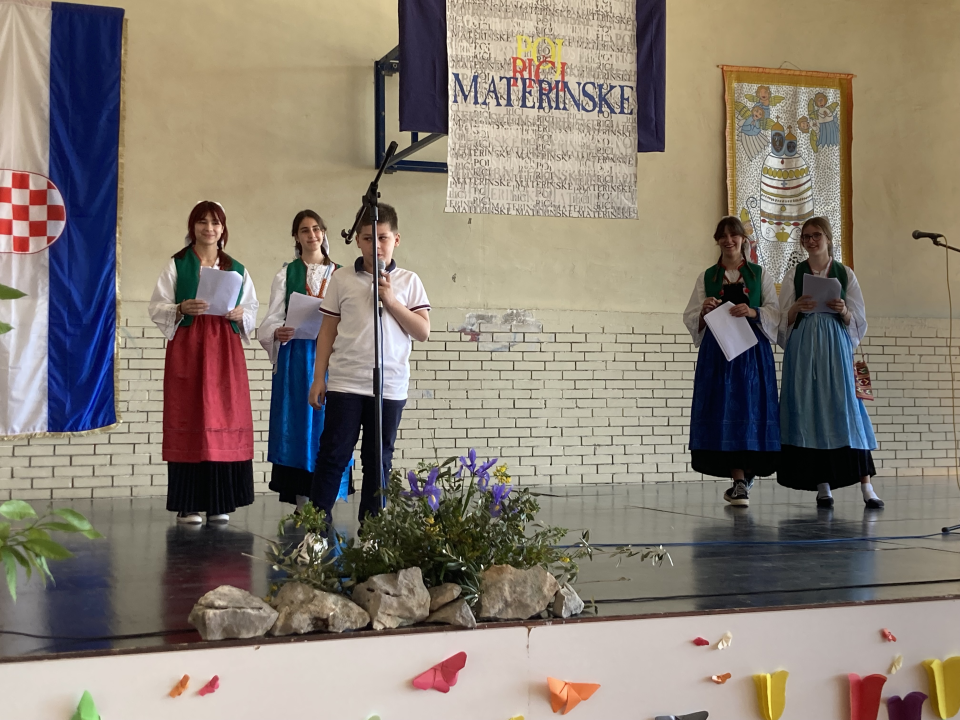 'Poj rići materinske': U OŠ Primošten 17. izdanje literalno-likovnog natječaja