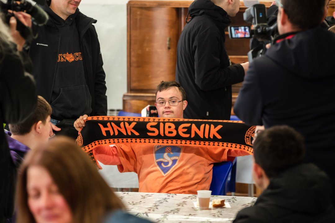 Humanitarna akcija u povodu 40. rođendana: Šibenski funcuti školi na Šubićevcu donirali 3176 eura 