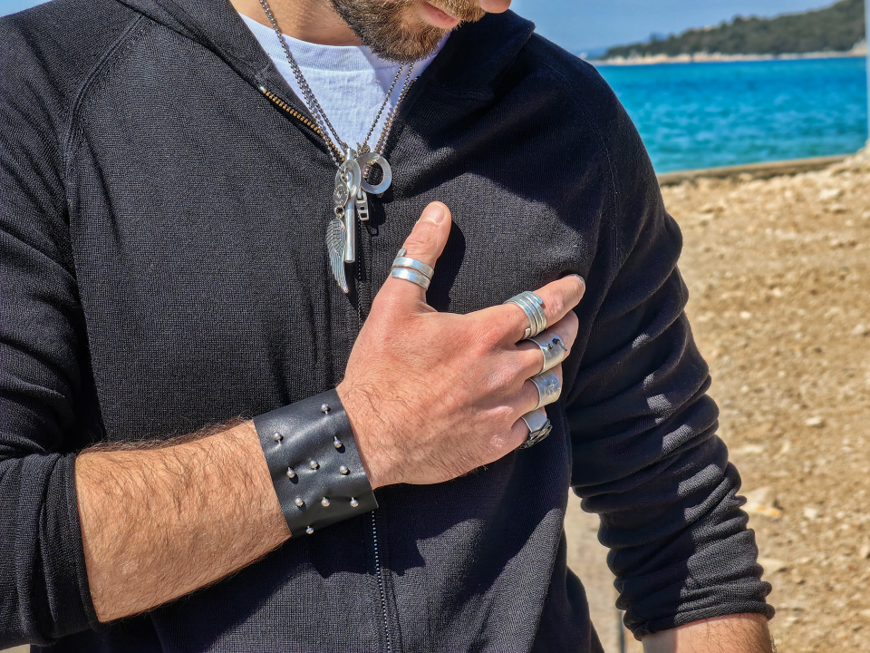 Sanja Kljajić inspiraciju za nakit pronalazi u svemu što je okružuje, a nedavno je predstavila mušku kolekciju: 'Sin je bio model'