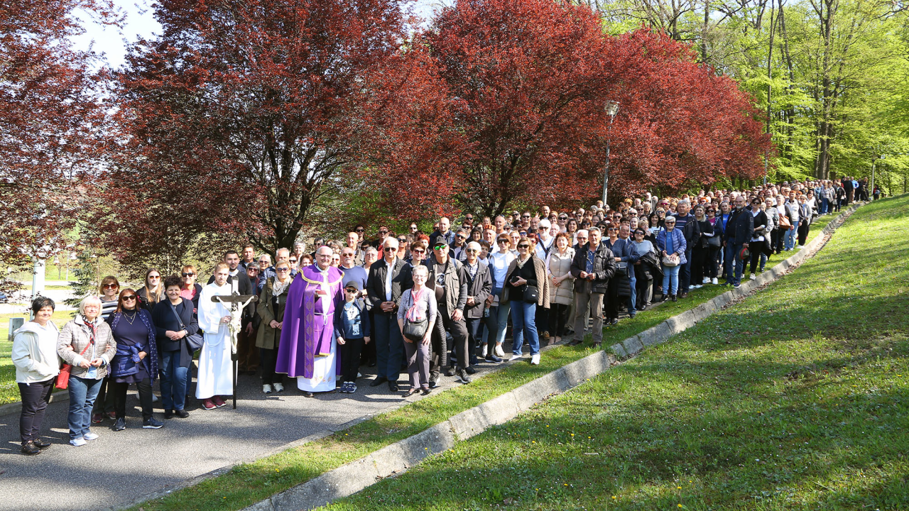 Vjernici Šibenske biskupije na hodočašću u Ninu, Karlovcu, Krašiću i Mariji Bistrici