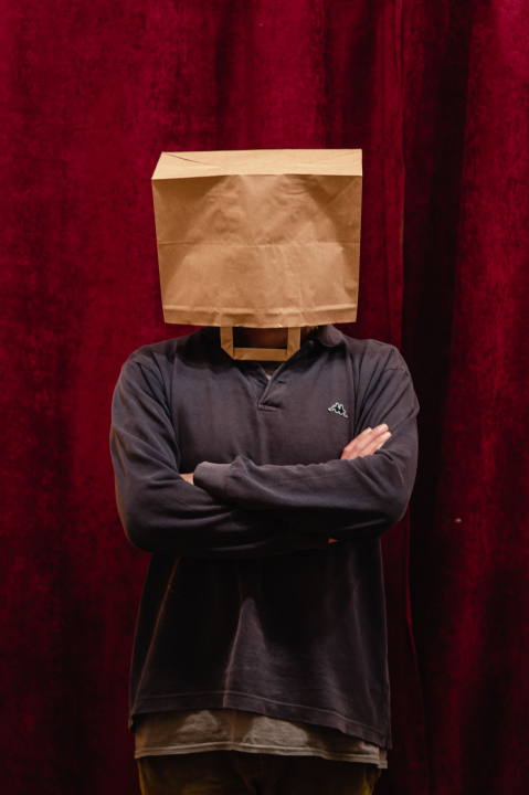 Koraljko Greben večeras u Azimutu: Bivši ovisnik predstavlja ‘Ljubav’, radove inspirirane emocijama!