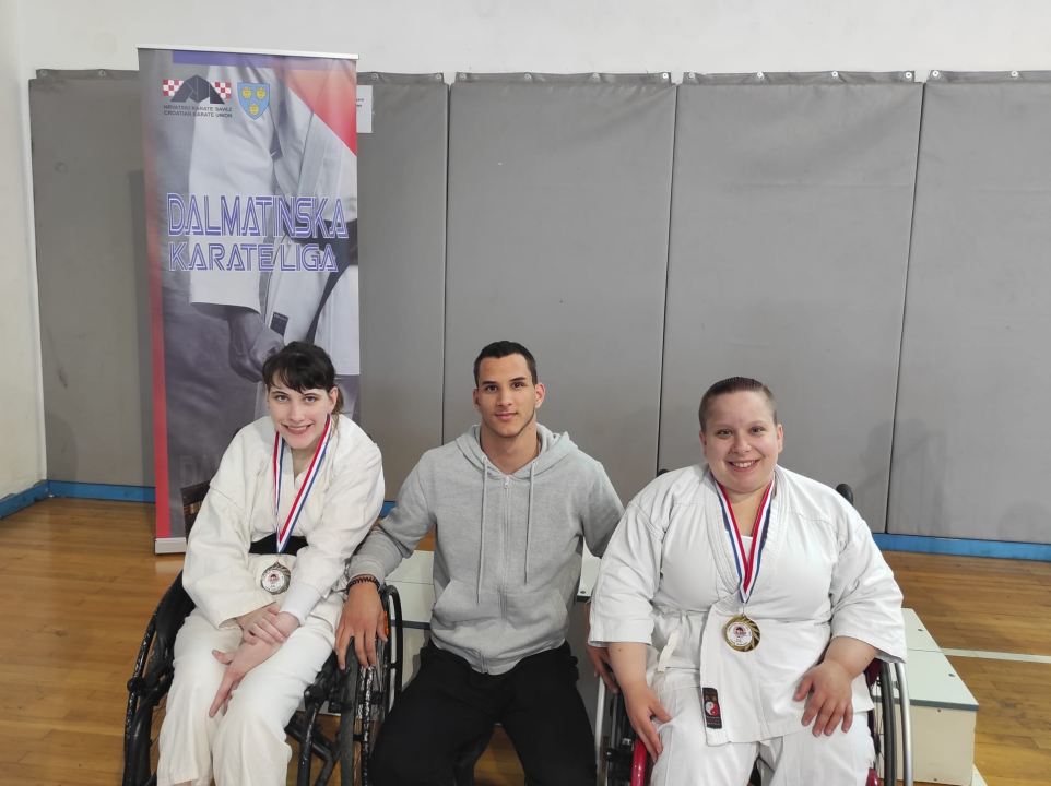 Šibenske parakaratašice Nika, Julija i Dora osvojile tri medalje