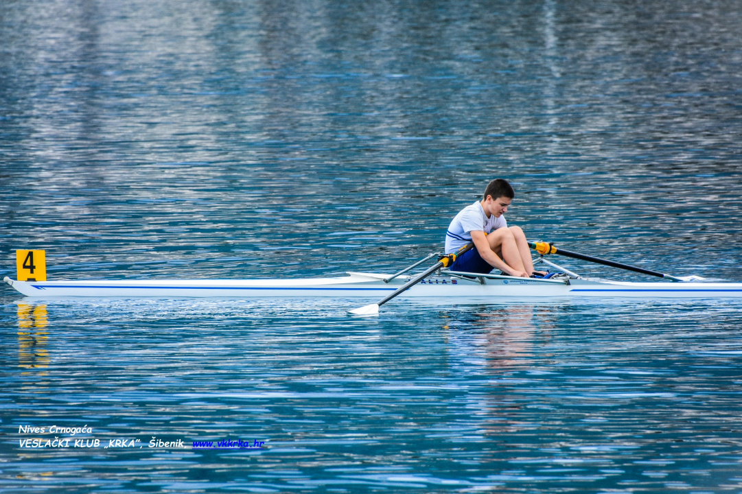 Veslači Krke u Makarskoj na Kupu Dalmacije osvojili 14 medalja