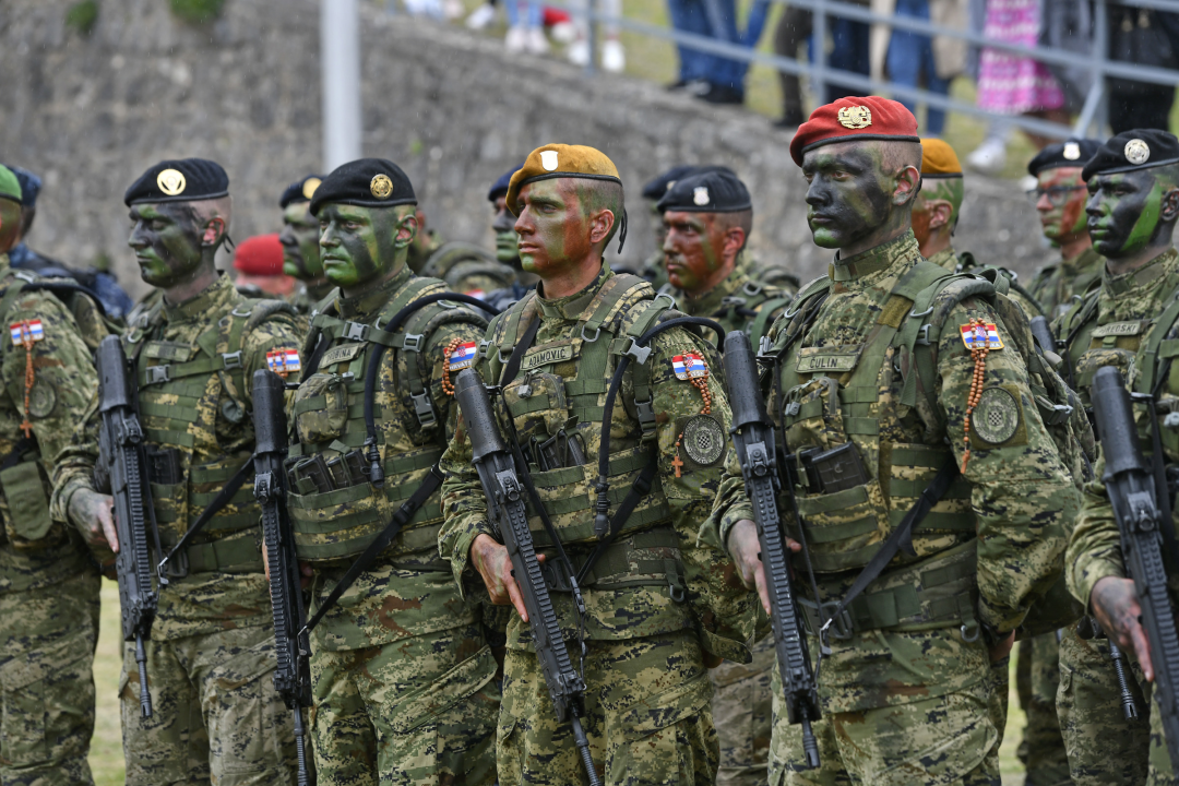  Svečanost na Kninskoj tvrđavi: Polaznicima obuke Središta za razvoj vođa uručene diplome 