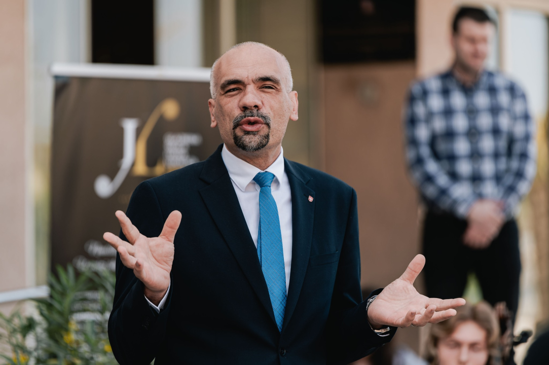 Učenici srednjih i osnovnih škola obilježavaju Dan Šibensko-kninske županije: 'Nadam se da ćete svi tu ostati' 