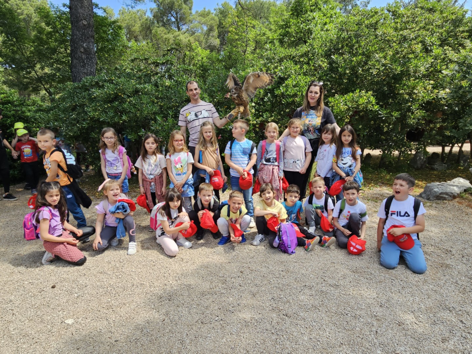 Mališani iz DV Tamaris posjetili Sokolarski centar