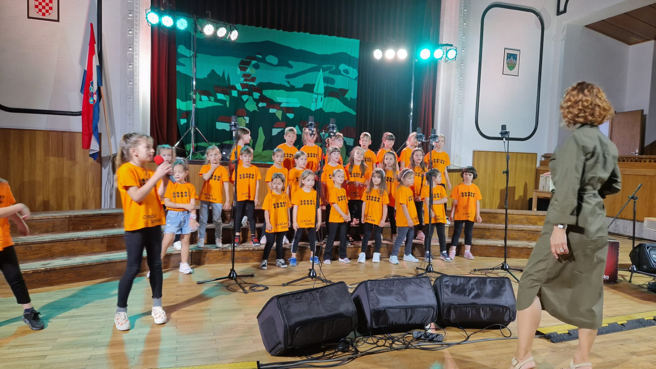 Najmlađi šibenski pjevači 'Cvrčci' nastupili na smotri dječjih zborova u Ravnoj Gori