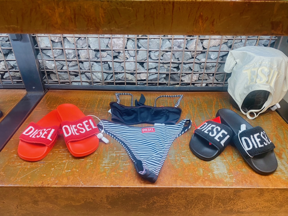 Fashion Box nudi najtrendi komade poznatih brendova Replay i Diesel! 