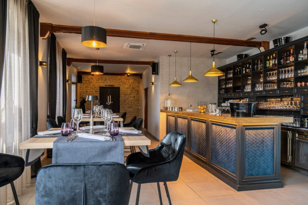 Uživajte u ljetnoj terasi Le Jardina uz vrhunsku hranu i najljepši pogled! 