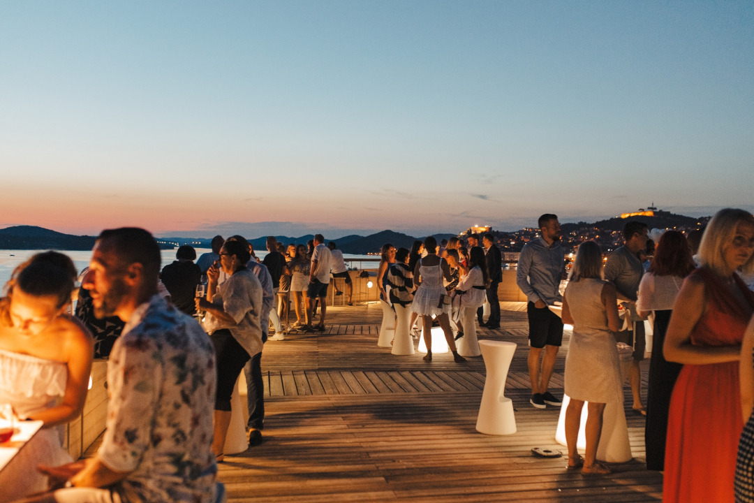 Provedite nezaboravne večeri u Roof Baru by Moet &amp; Chandon u D-Resortu!