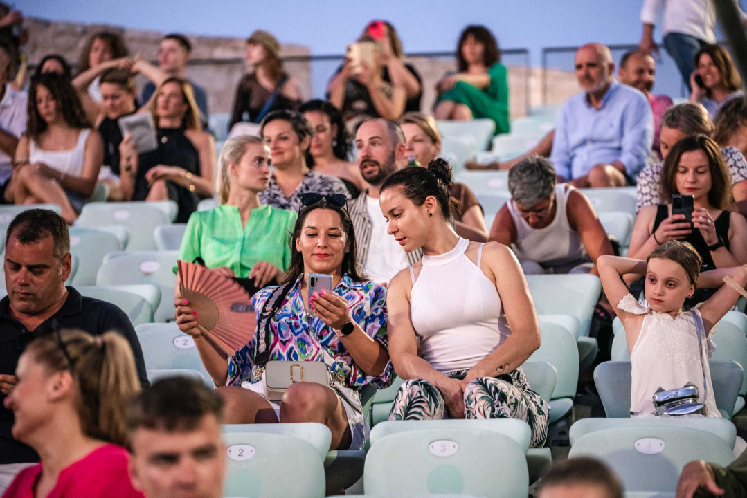  Emeli Sandé prvi put nastupila u Hrvatskoj, a publiku u Šibeniku osvojila je emocijama 
