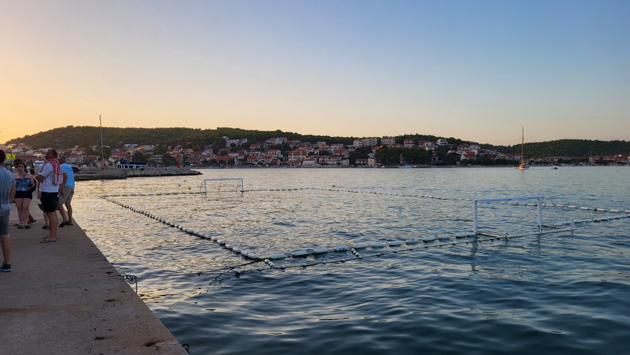 Povijesna utakmica za Prvić Luku: Kako je vaterpolo uzburkao usnulu valu...