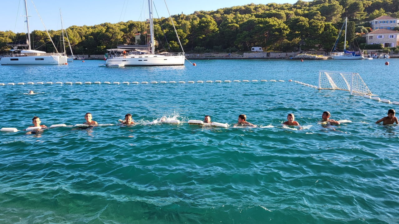 Povijesna utakmica za Prvić Luku: Kako je vaterpolo uzburkao usnulu valu...