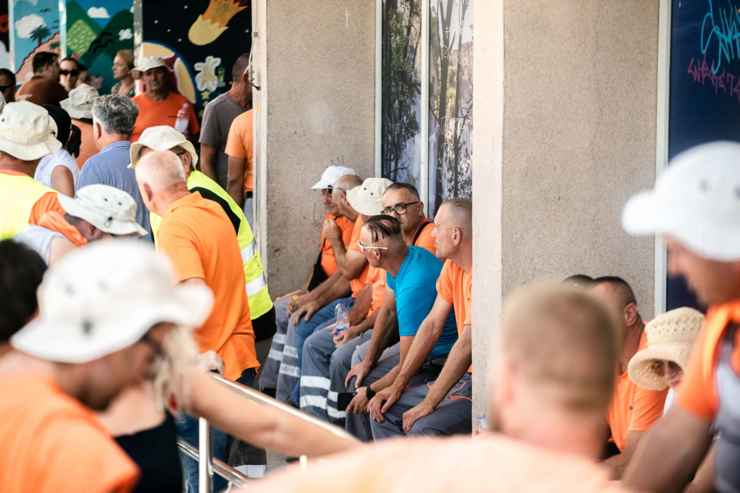 Radnici Cesta Šibenik održali novi prosvjed: 'Župan uništava ovu tvrtku i ove ljude'