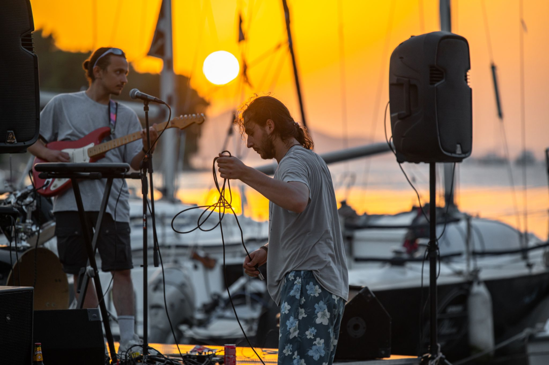Zbog ove fotogalerije pokajat ćete se što niste otišli na Zlarin Street Music Festival!
