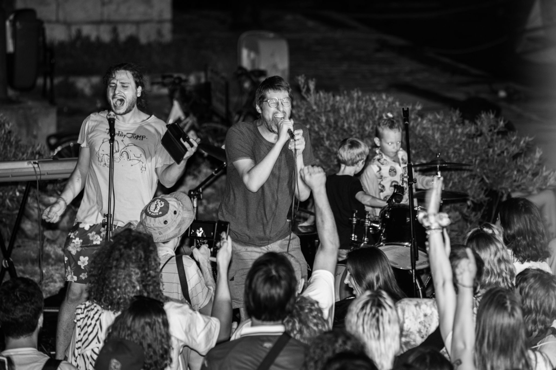 Zbog ove fotogalerije pokajat ćete se što niste otišli na Zlarin Street Music Festival!