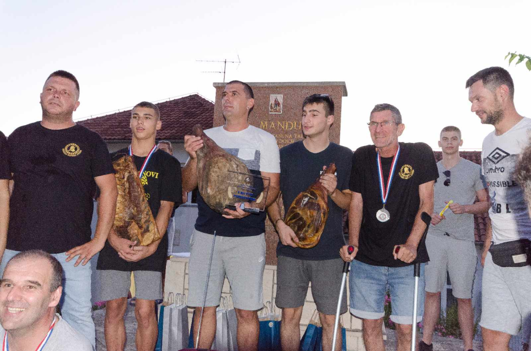 U Rupama održana utrka karića, a nakon toga i fešta