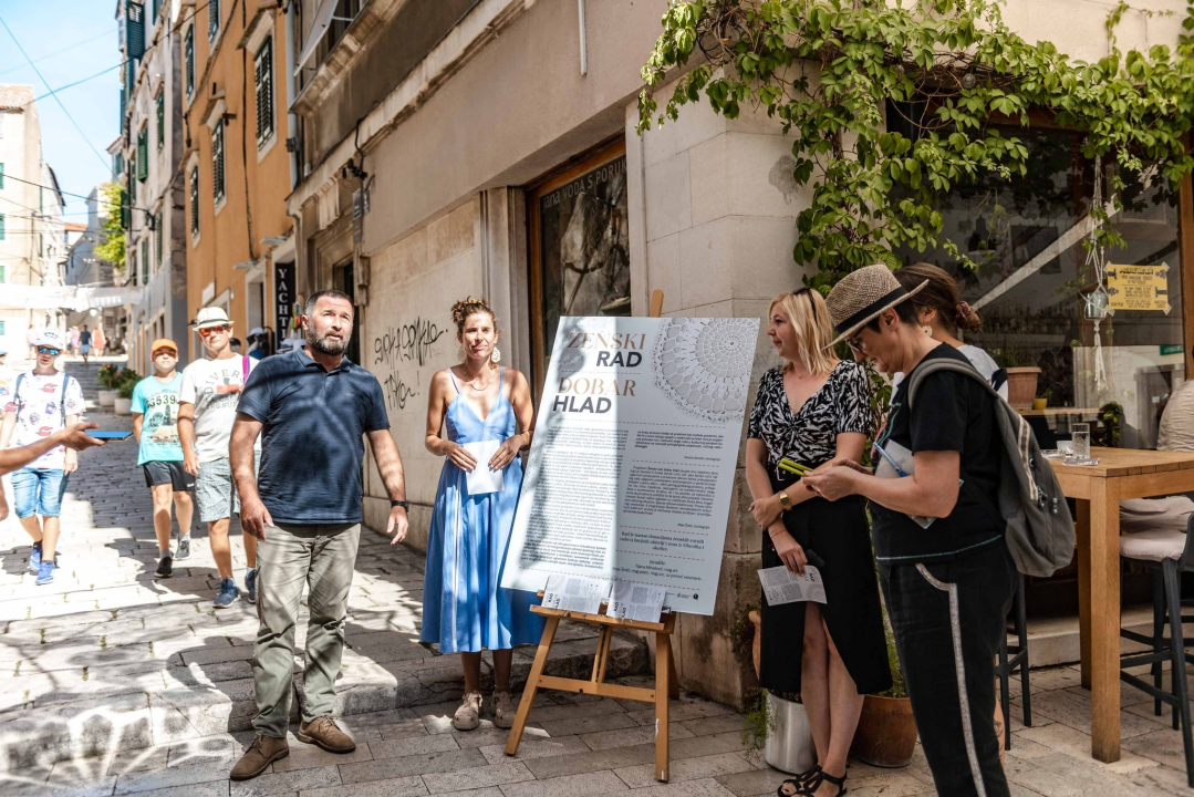 Čipkani tabletići zavijorili nad Masnom ulicom: 'Htjele smo ukazati na klimatske promjene i potrebu za hladom'