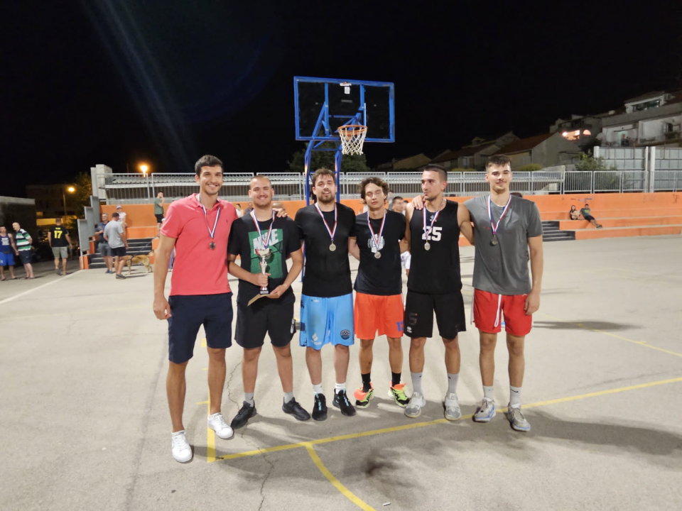 Uspješno završen Crnica Kup 2023.: 'Narančasta zona' pobjednik turnira u basketu 