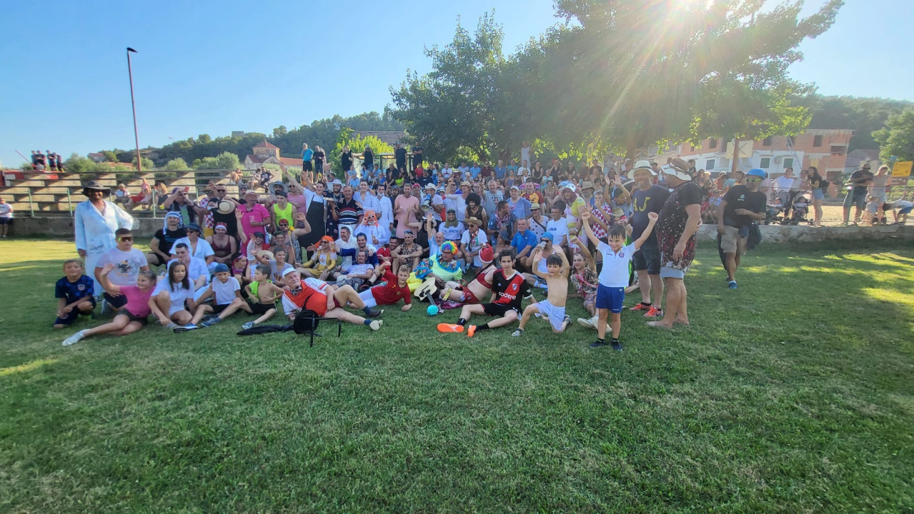 'Stari i mladi' u Skradinu: Od zabave sve je pucalo po šavovima