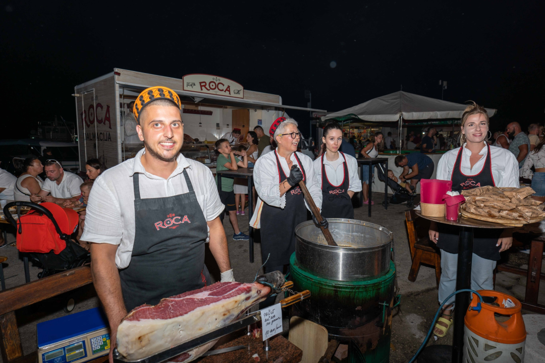 Kiša nije pokvarila atmosferu na Vodičkoj fešti