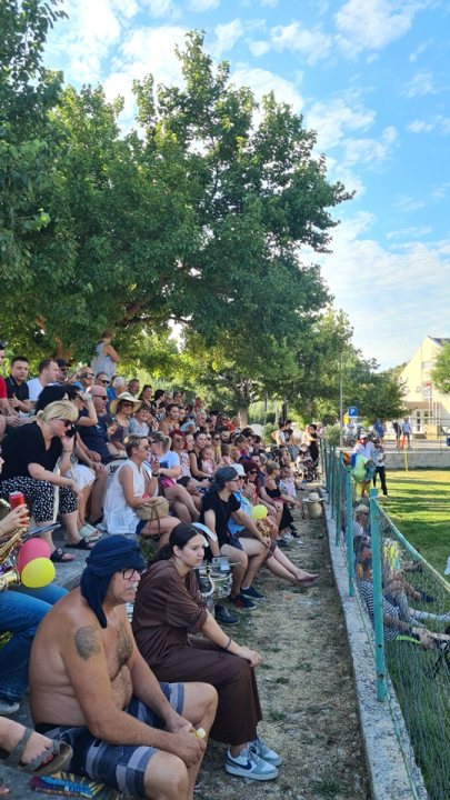 Stari i mladi u Skradinu navukli kostime i odmjerili snage na nogometnom terenu