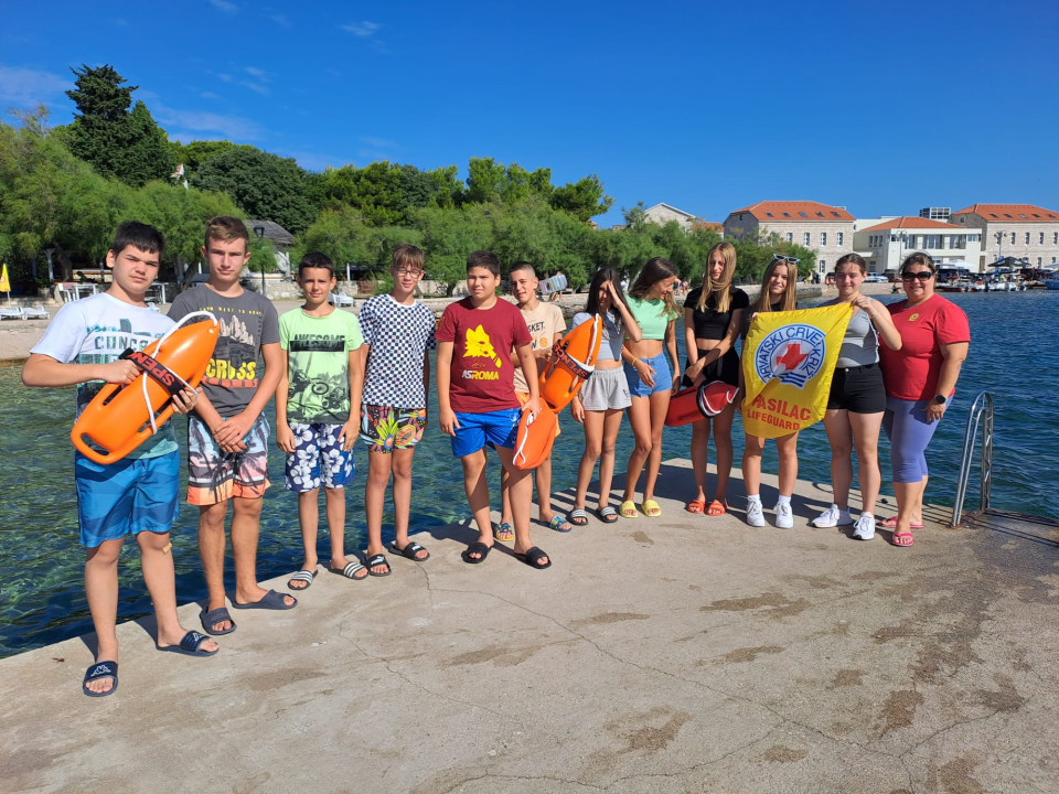 U Vodicama završen tečaj za junior spasioce za učenike sedmih i osmih razreda
