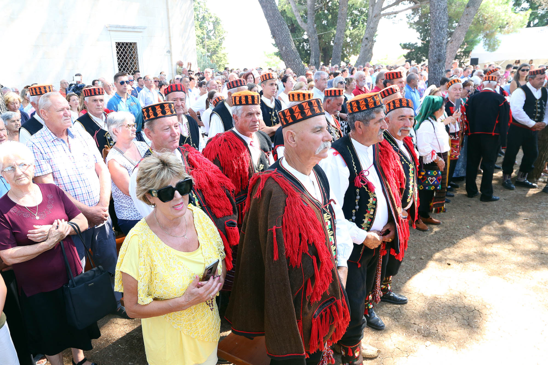 Večer uoči Velike Gospe brojni vjernici hodočastili u Vrpolje