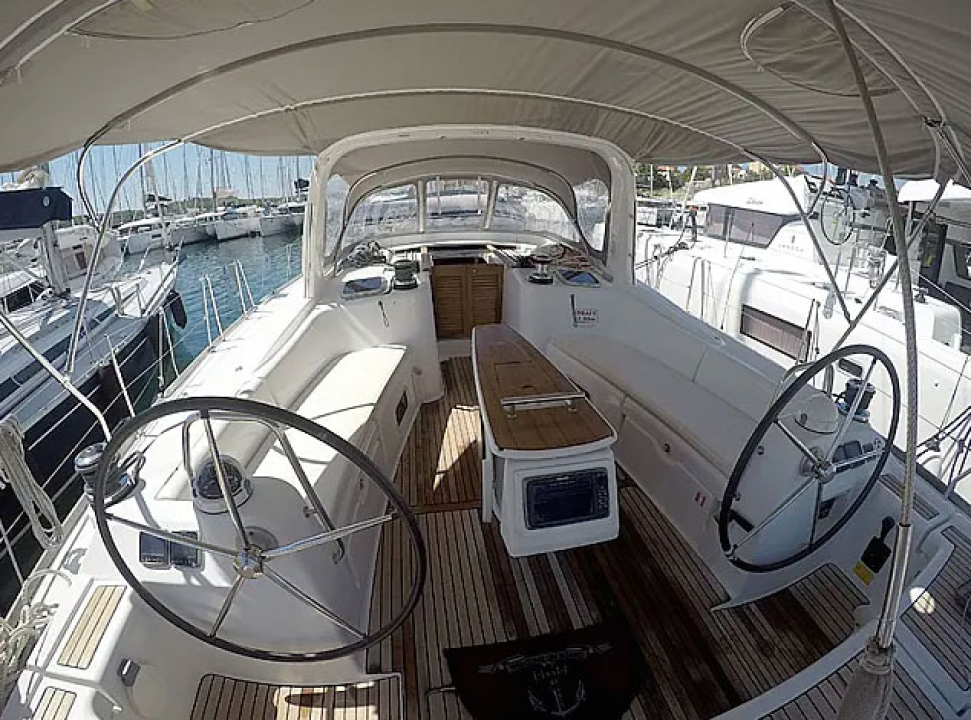 Morska avantura posade ŠibenikIN-a: Jako jugo, promjena ruta i nezaboravni dani na prekrasnoj jedrilici