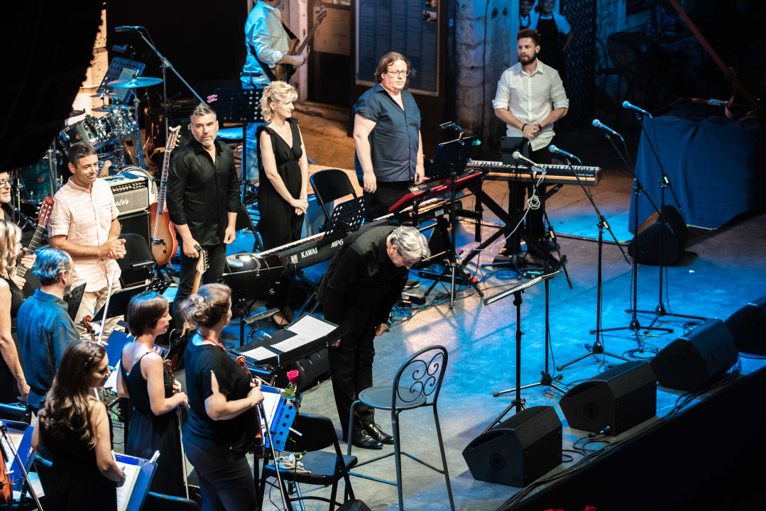 Prva večer Šansona prošla u znaku Vice Vukova: Idealan ambijent za legendarne pjesme šibenskog slavuja