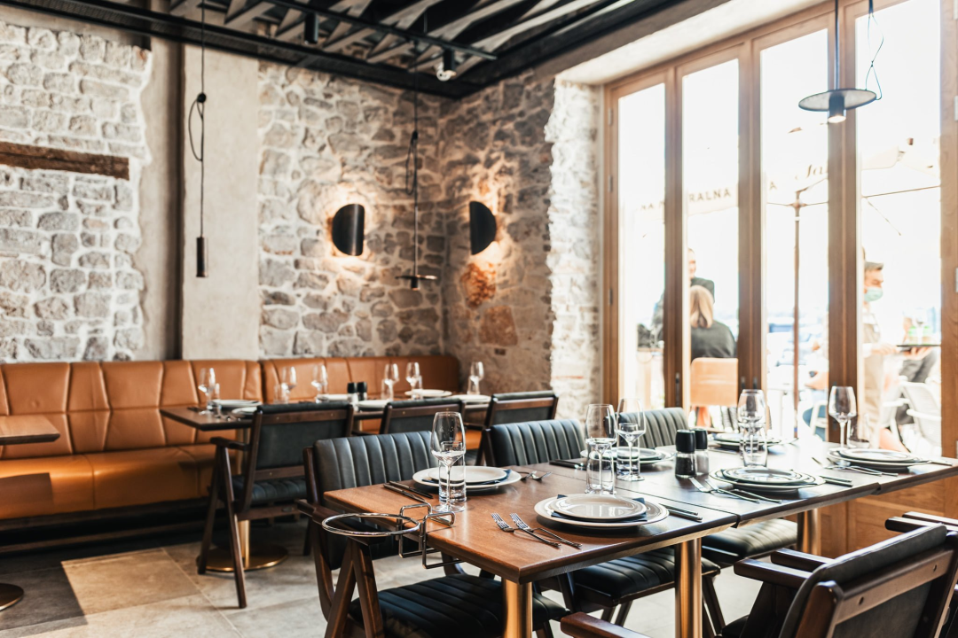 Uživajte u vrhunskoj vinskoj kapljici na 'Rose Flavor Fusionu' u Bute!  