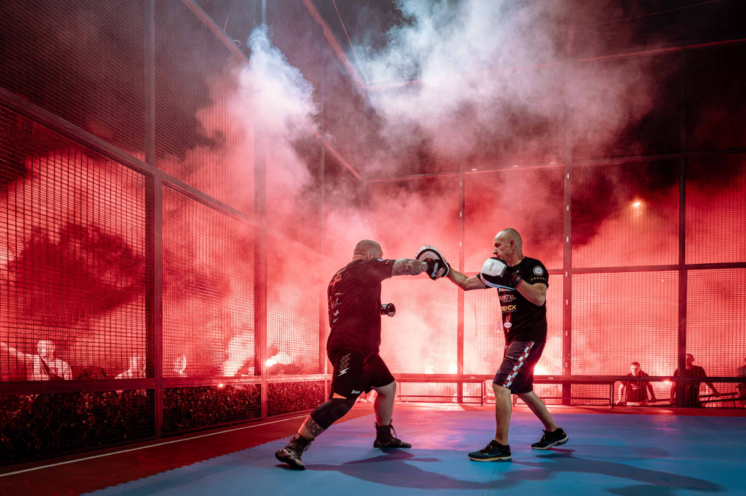 Funcuti bakljadom podržali Franu Vukovića na otvorenom treningu uoči borbe za naslov