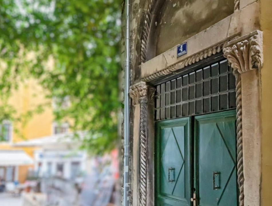 Društvo Juraj Dalmatinac obnavlja još jedan gotički portal u gradu