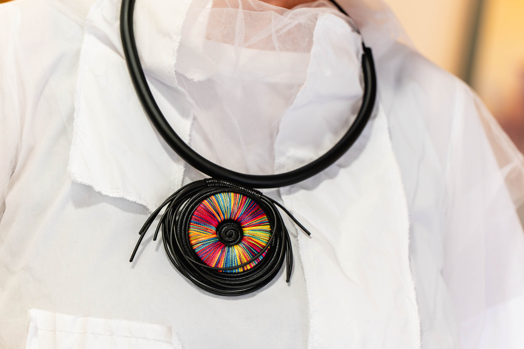 U Galeriju Juraj Dalmatinac stigle zimske kolekcije dizajnerske odjeće i nakita