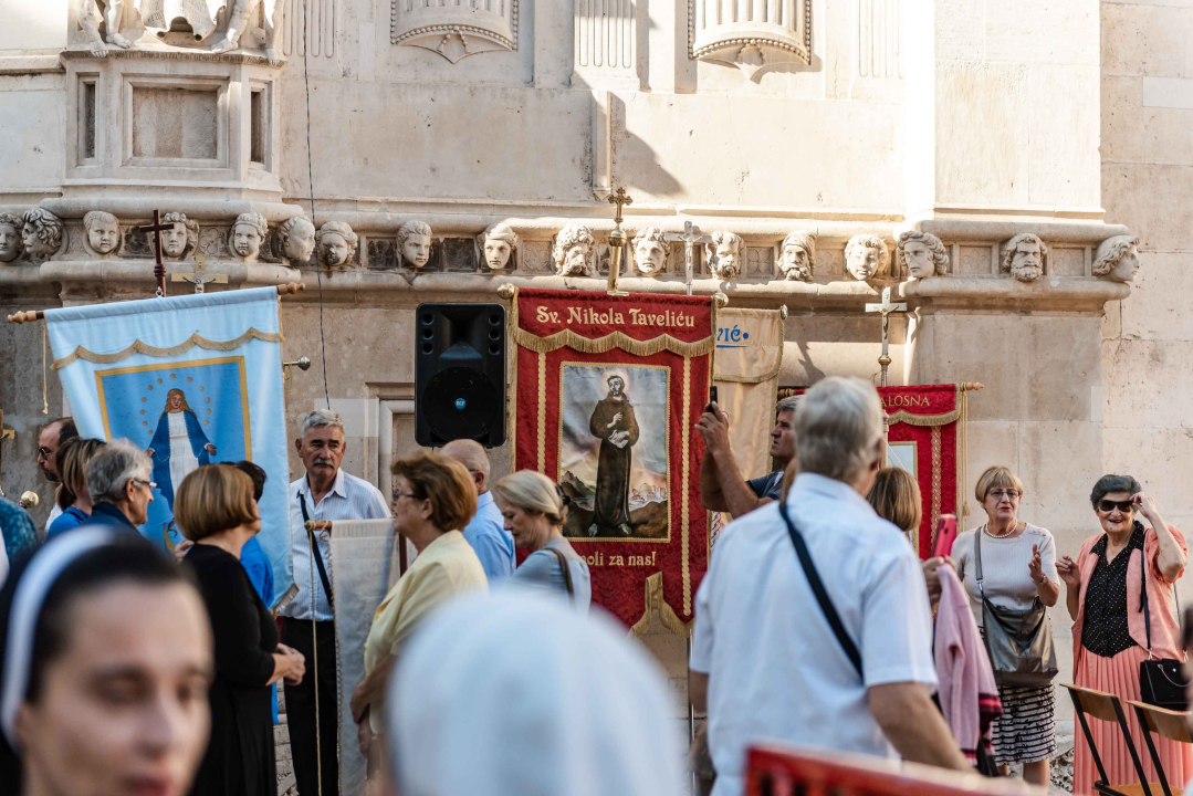 Misom i procesijom obilježen Dan grada i blagdan sv. Mihovila