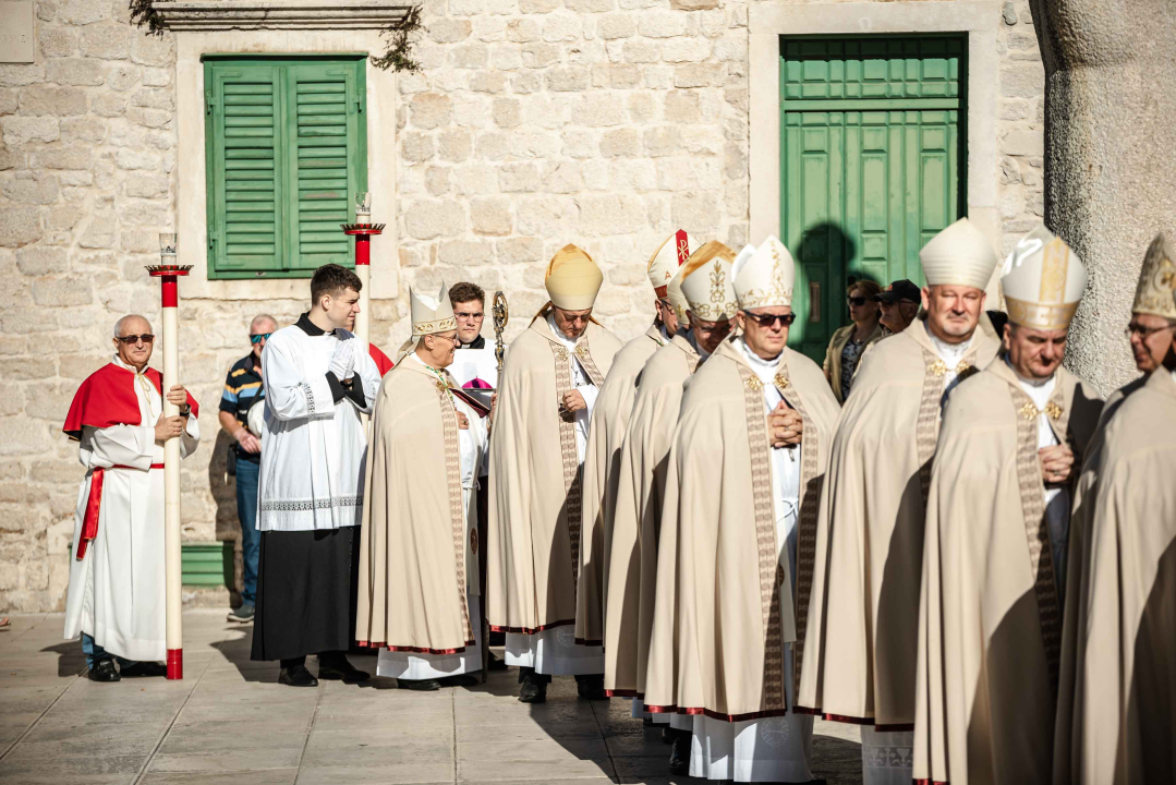Misom i procesijom obilježen Dan grada i blagdan sv. Mihovila