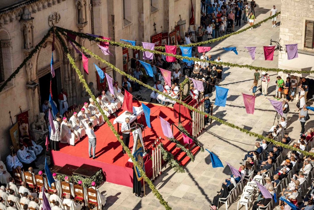 Misom i procesijom obilježen Dan grada i blagdan sv. Mihovila