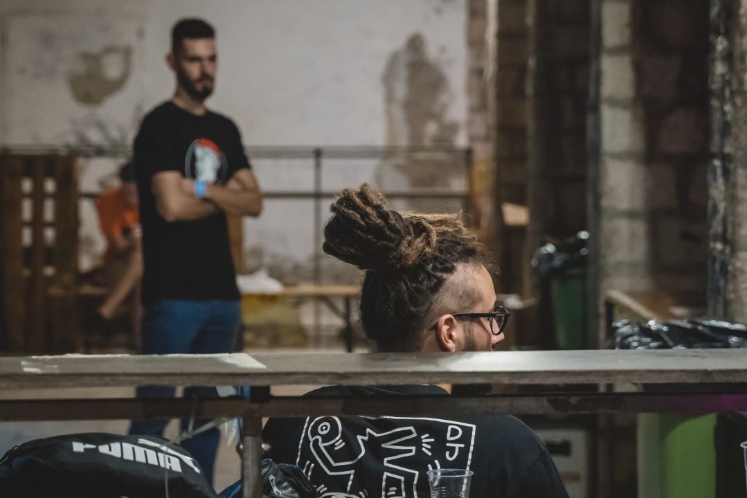 Dino Jelusić zatvorio ‘Bablje ljeto’ u Šibeniku, pogledajte atmosferu s koncerta