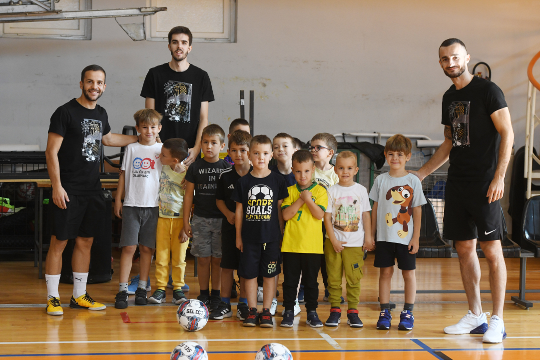 Promocija futsala: Djeca DV Žižula posjetila malonogometaše Crnice 