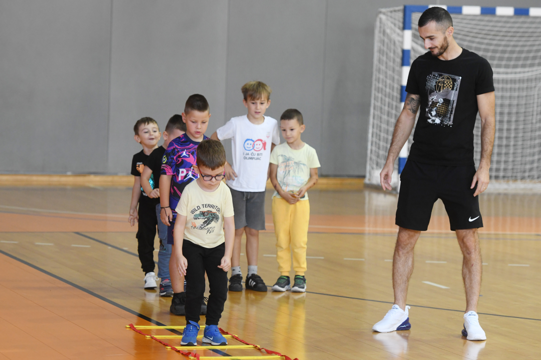 Promocija futsala: Djeca DV Žižula posjetila malonogometaše Crnice 