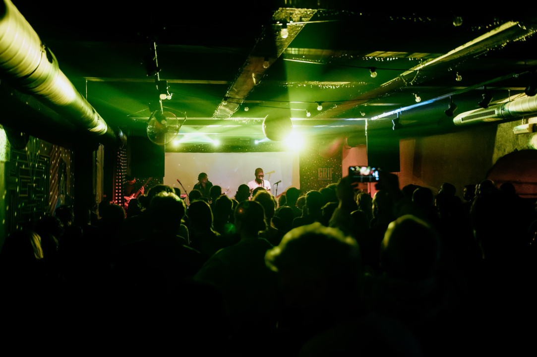 Post pankeri 'Algiers' energičnim koncertom 'shookirali' sinoć publiku u Šibeniku 